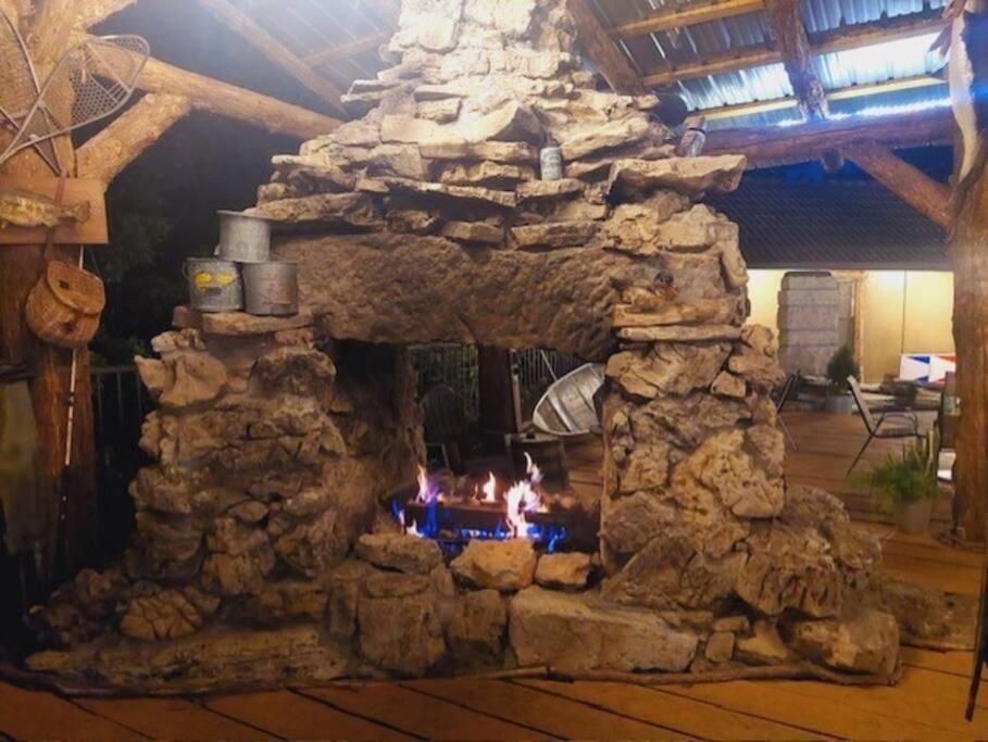 Stonegate Lodge 2 Queen Beds Wifi 50In Roku Tv Salt Water Pool Room #105 유레카 스프링스 외부 사진